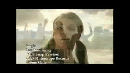 Fergie vs Avril Lavigne - Girfriend Bridge 