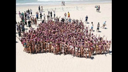 357 жени по бикини поставиха рекорд на плажа на Златния бряг в Австралия