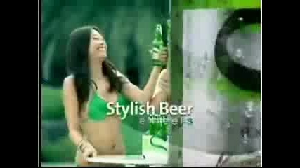 Корейска реклама на бира!тея да не са лисбийки!?
