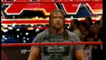 Triple H prebiva Sheamus 
