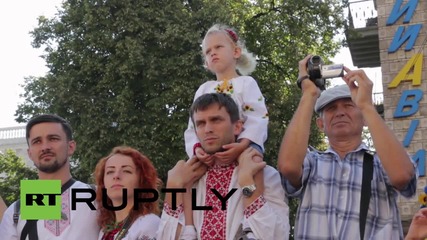 Ukraine: Thousands line Kiev's streets for Independence Day parade