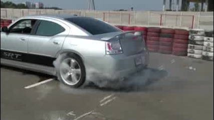 Dodge Charger Srt8 Burn Out