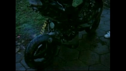Monster Aerox hvarlia ogniovi!!!