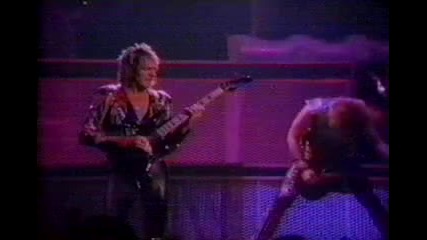 Judas Priest - Hellion & Electric eye (live1982)