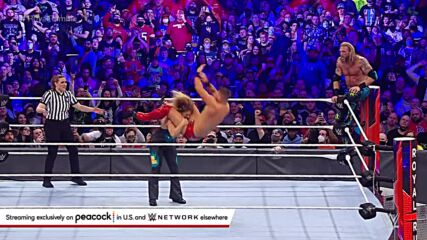 Beth Phoenix shows off her strength with huge Powerbomb to The Miz (WWE Network Exclusive)