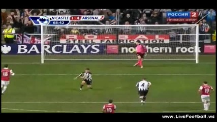 05.02.2011 Нюкясъл 1 - 4 Арсенал първи гол на Бартън 