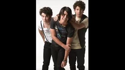 Jonas Brothers - Set This Party Off