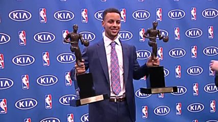 Уникалният Стеф Къри взе трофея си за MVP