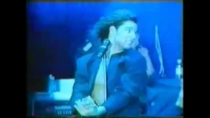 Ricky Martin sings Susana