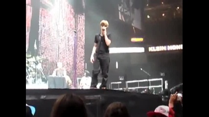 Justin Bieber pee Happy Birthday