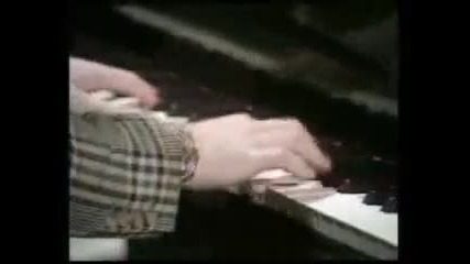 Elton John - Sorry Seems To Be The Hardest Word - 1976