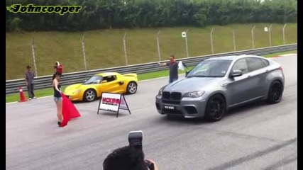 Bmw X6 M vs Lotus Elise