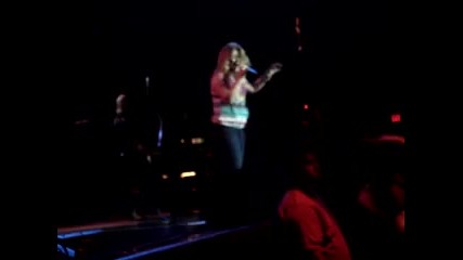 Kelly Clarkson Beautiful Disaster Live New Production House Of Blues, Boston May 2009 