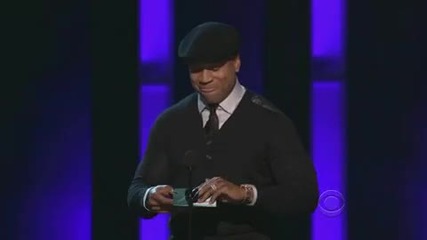 Taylor Swift Wins Female Artist People Choice Awards 2010 