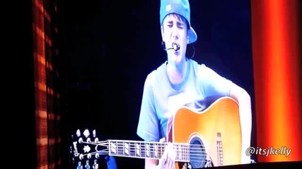 Justin Bieber изпя страхотно I'll Be на концерта си в Сидни / Австалия 28.04.2011