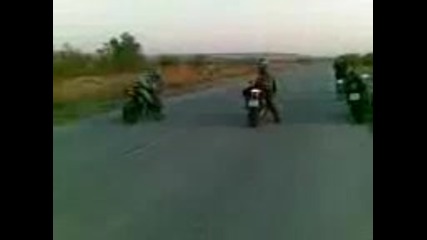 motorcycle stunts Bg 