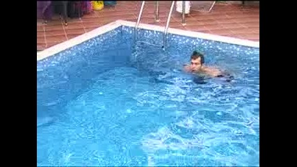 Vip Brother 2013 - Среднощно къпане