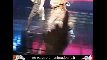 Madonna - Hard Candy Promo Tour Paris Give it 2 me 2008