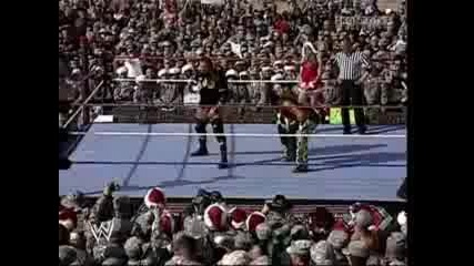 WWE Degeneration X се завръщат за Коледата в Ирак