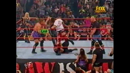 Wwf Raw is War.09/10/01 Stone Cold Steve Austin пребива Tazz