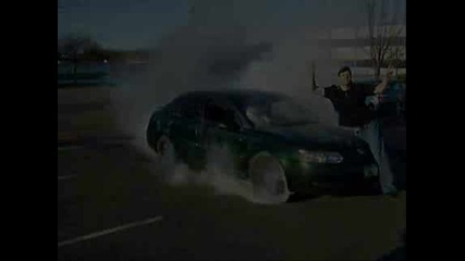 Burnout Простотия (блъскат Човек)