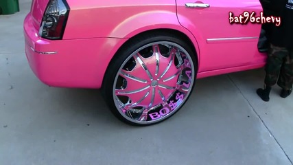 Female's Outrageous Pink Chrysler 300 on 30's - 1080p Hd