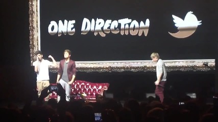 Harry se nahvyrlia na Niall