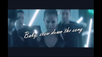* G O M E Z *