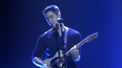 Demi Lovato - Here We Go Again Ft. Nick Jonas -концерт в Сан Хосе, Калифорния (11.02.2014)