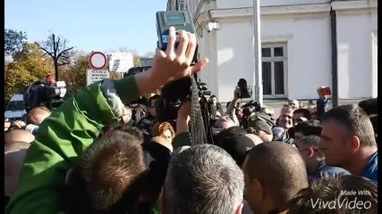 протестиращи пред Ал. Невски