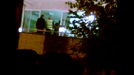 plaki s policaiiiiiii