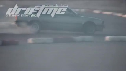 Прави го доста добре! Mw E30 - 2010
