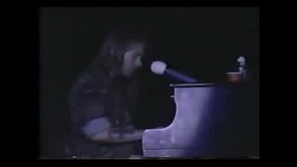 Guns N Roses - Axl Rose piano solo.flv