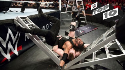 Екстремни моменти от WWE: 21.10.2017