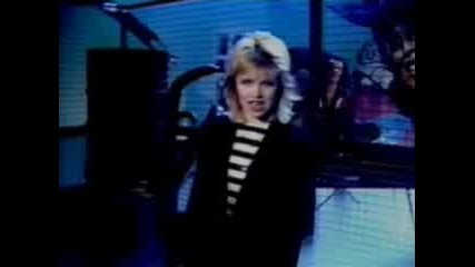 Kim Wilde - Kids In America (1981)