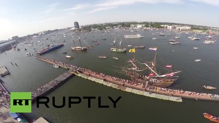 Впечатляващ фестивал на мачтови кораби в Амстердам