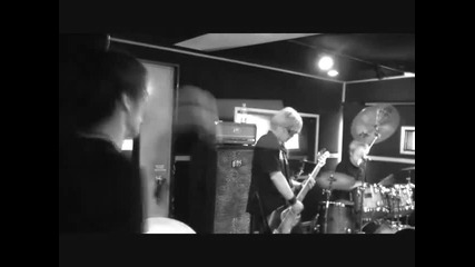 Heavensdust ft Nishi - Sick (killing Me Inside)