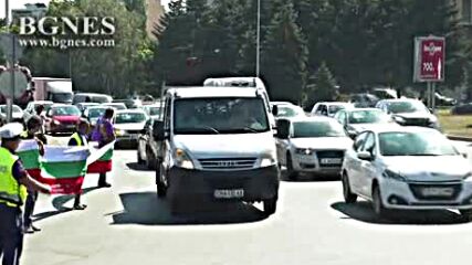 Пътни строители от Бургас блокираха едното платно за АМ " Тракия"