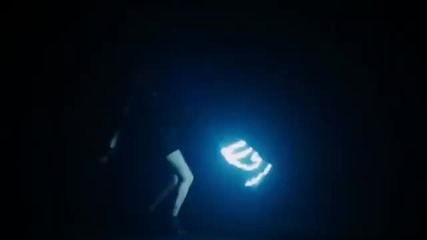 Ellie Goulding - Lights - www.uget.in