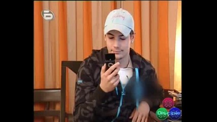 Денислав Се Подиграва С Феновете Си 