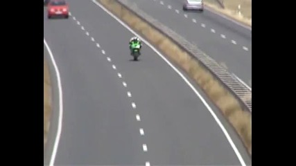 Zx10r fly by under a bridge
