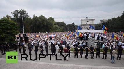 Moldova: Tens of thousands fill Chisinau anti-govt rally