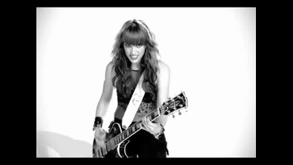 Halestorm Break In