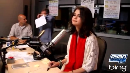 Selena Gomez Tries Kale Juice 