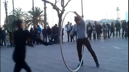 Удивително улично шоу в Барселона