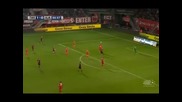 "Твенте" остава начело в Холандия след 1-1 с "Аякс"