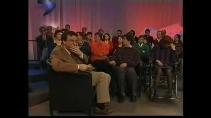 Dutch Tv presenter wont stop laughing