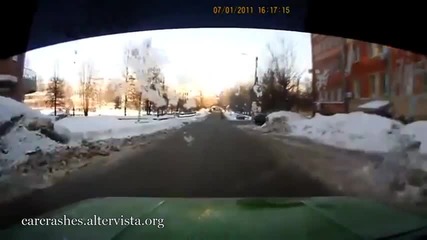 Car Crash Compilation 2012 (8)
