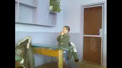 Видео000.3gp