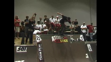 Volcom Mini Ramp Skateboarding